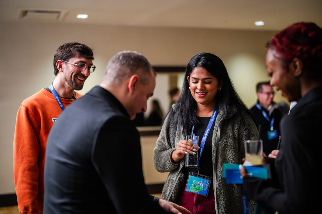 Introhive | INTROHIVE SKO 26 172 | Careers